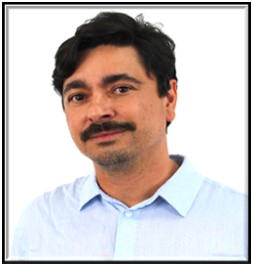 Dr. Adriano Costa de Camargo
