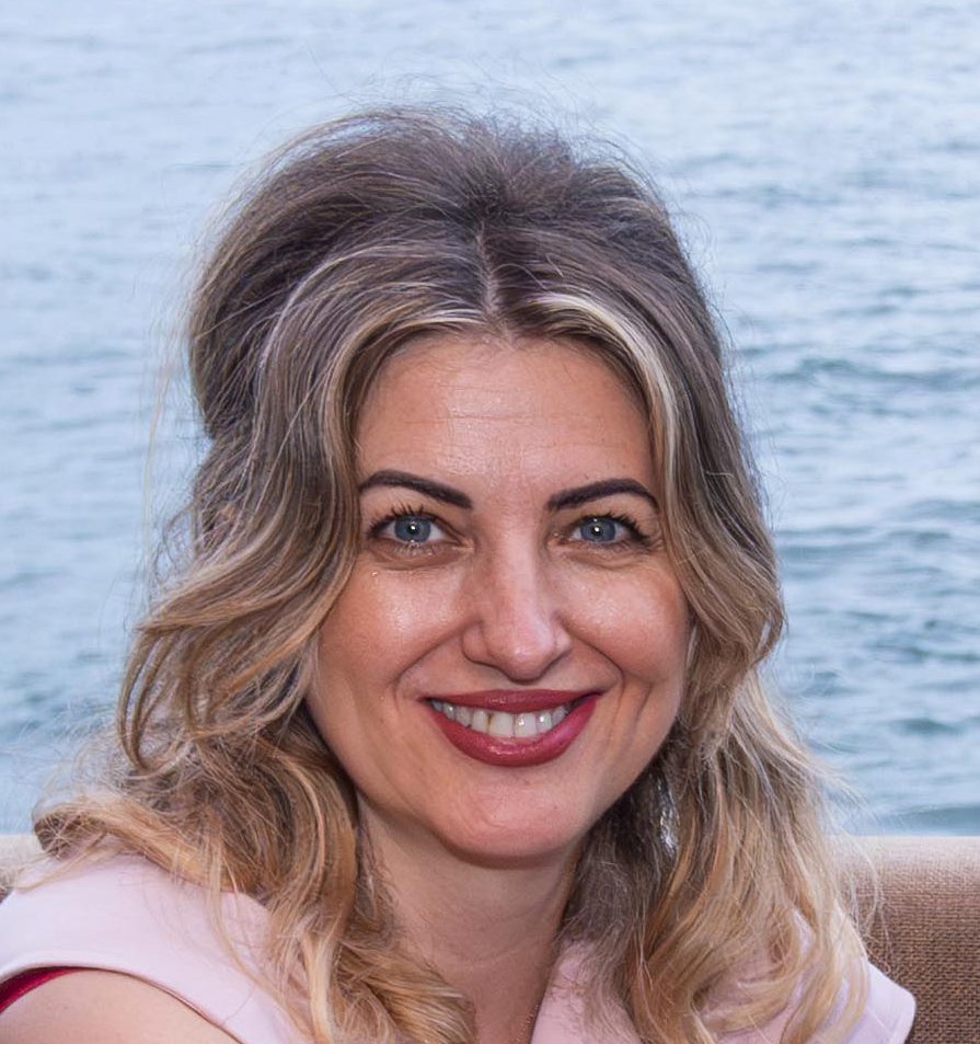Dr. Camelia Munteanu