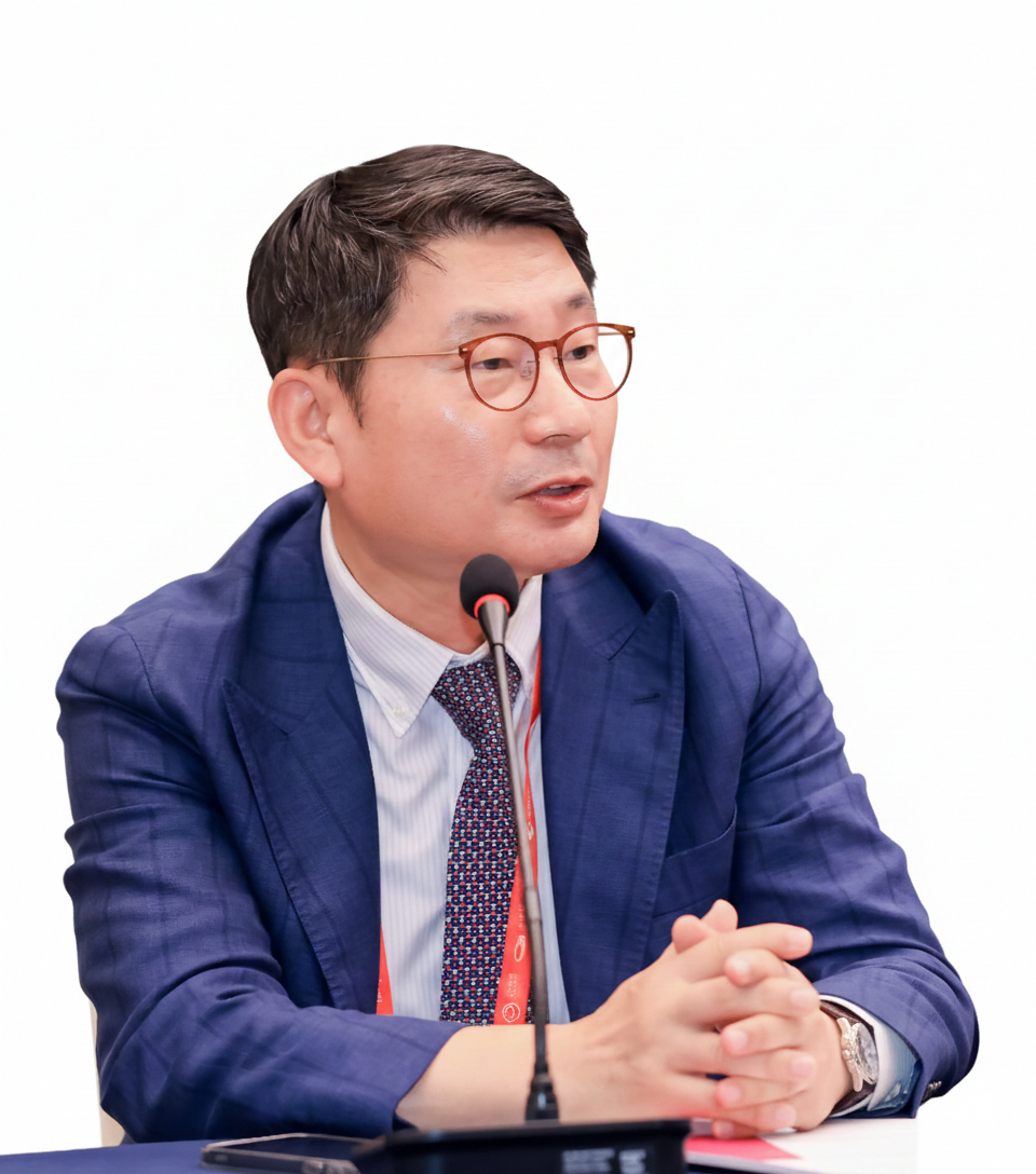 Dr. Kwang-Geun Lee