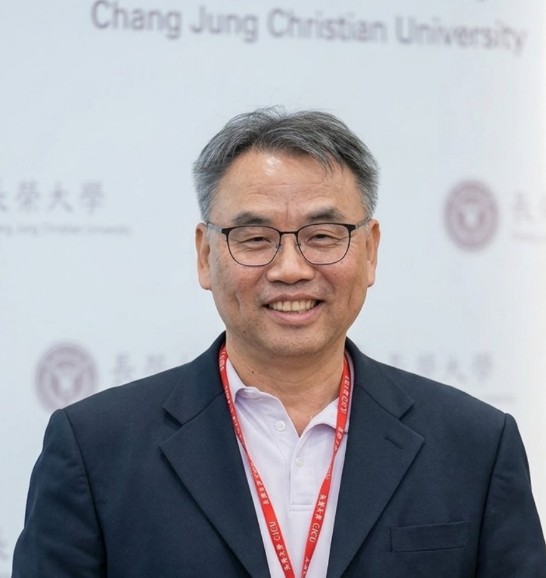 Dr. Nae-Cherng Yang